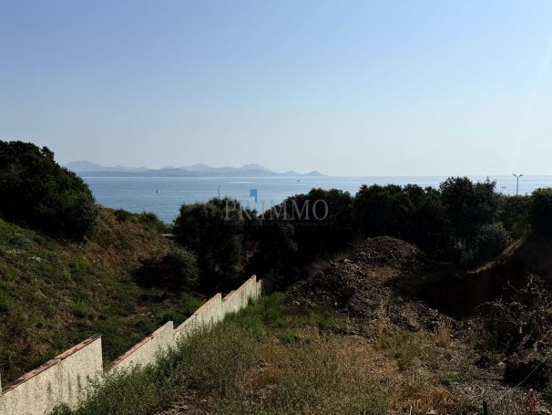 A louer MAISON  CONTEMPORAINE BORD DE MER LES ISSAMBRES