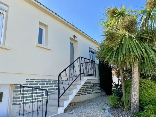 A vendre MAISON  5 PIECES 89 M2 BORD DE MER SAINT GILLES CROIX DE VIE