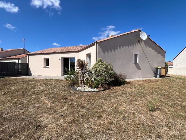 A vendre MAISON  4 PIECES 94 M2  SAINT HILAIRE LA FORET