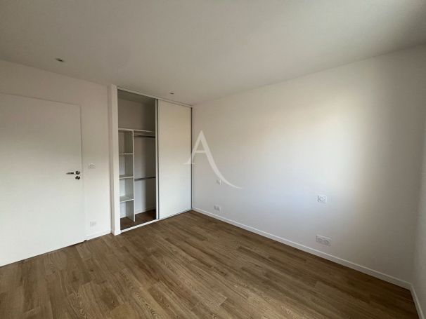 A vendre MAISON  4 PIECES 87 M2  SAINT HILAIRE LA FORET