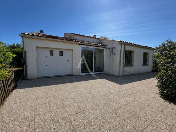 A vendre MAISON  5 PIECES 95 M2  LE BERNARD