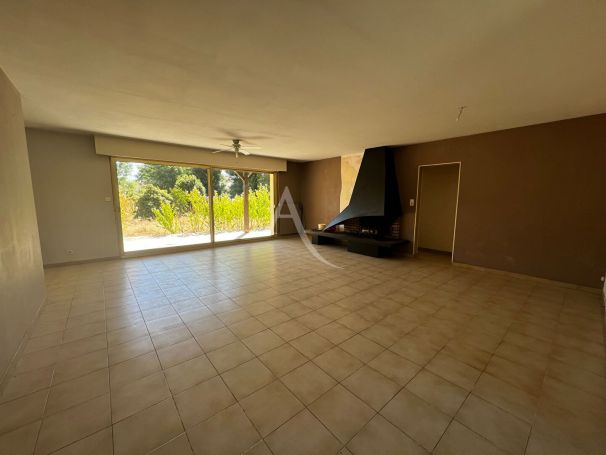 A vendre MAISON  5 PIECES 95 M2  LE BERNARD