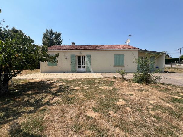 A vendre MAISON  5 PIECES 113 M2 BORD DE MER JARD SUR MER