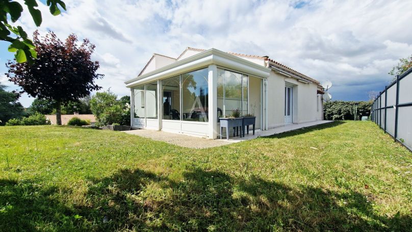 A vendre MAISON  6 PIECES 99 M2 BORD DE MER TALMONT SAINT HILAIRE