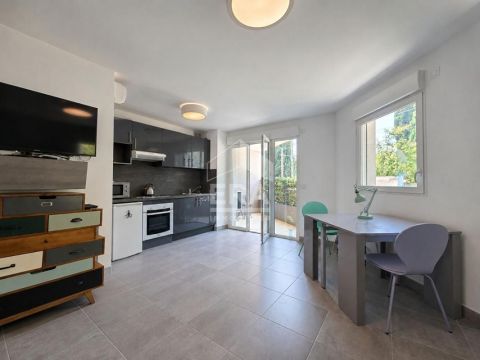 A louer APPARTEMENT T2 47 M2 TERRASSE BORD DE MER LA COLLE SUR LOUP