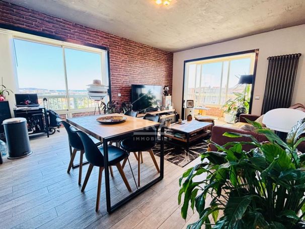 A louer APPARTEMENT T2 48 M2 VUE MER SAINT LAURENT DU VAR
