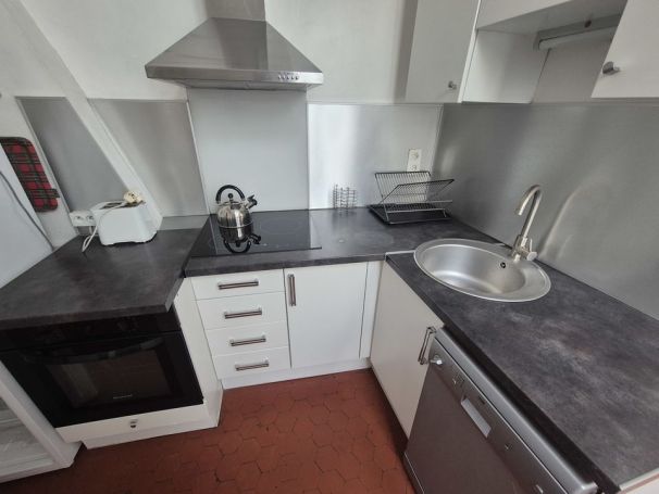 A louer APPARTEMENT T3 52 M2 BORD DE MER LA CIOTAT