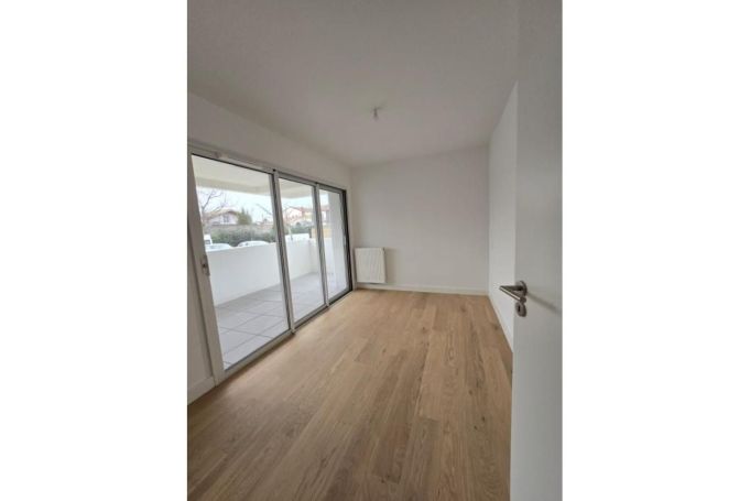 A louer APPARTEMENT T3 77 M2 TERRASSE TALENCE