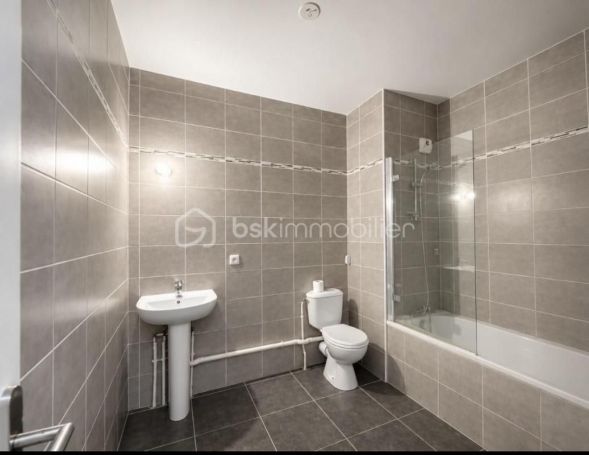 A louer STUDIO  32 M2 PIEDS DANS L'EAU LE HAVRE