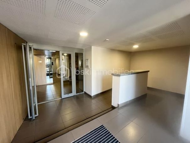 A louer STUDIO  32 M2 PIEDS DANS L'EAU LE HAVRE