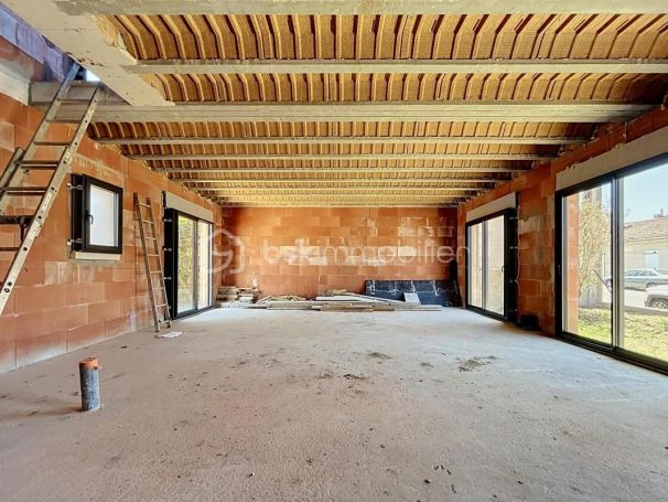 A louer MAISON  CONTEMPORAINE  BOURG