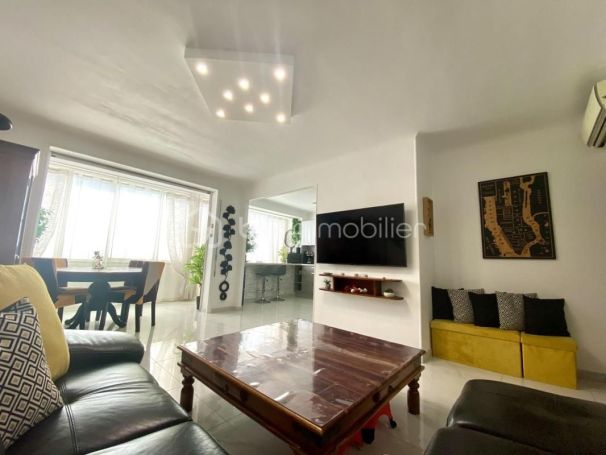 A louer APPARTEMENT NEUF T3 56 M2 TERRASSE BORD DE MER CANNES