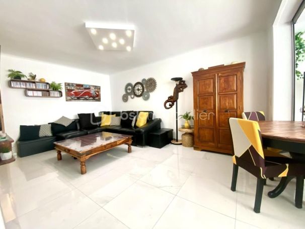A louer APPARTEMENT NEUF T3 56 M2 TERRASSE BORD DE MER CANNES