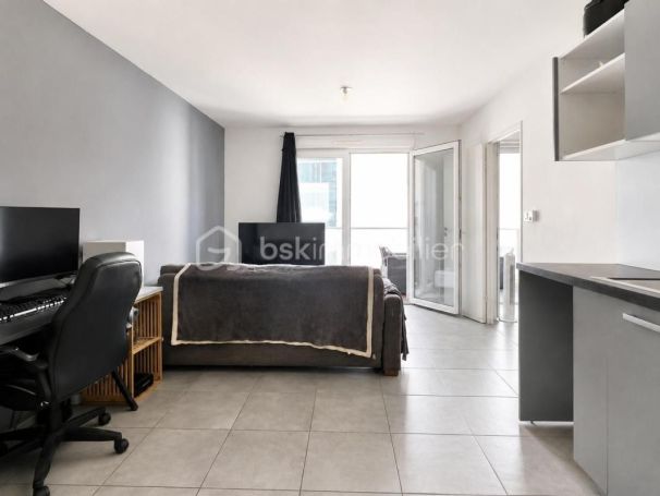 A louer APPARTEMENT T2 37 M2 TERRASSE BORD DE MER VALRAS PLAGE
