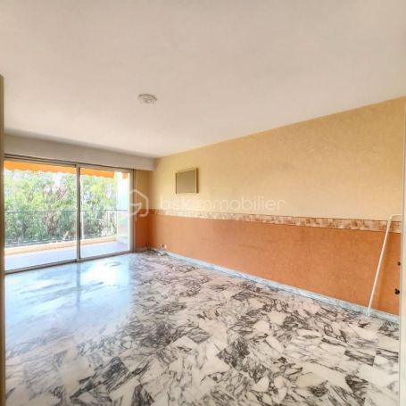 A louer APPARTEMENT T2 51 M2 TERRASSE BORD DE MER NICE