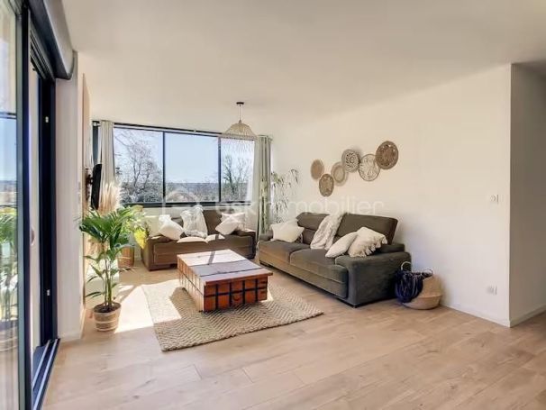 A louer APPARTEMENT T3 68 M2 TERRASSE  LA REDORTE