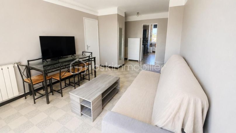 A louer APPARTEMENT T3 60 M2 BORD DE MER LA SEYNE SUR MER
