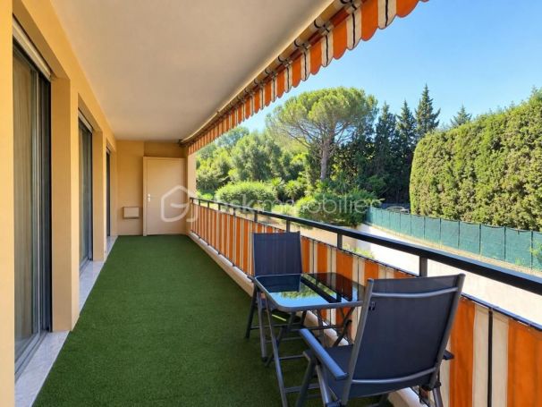 A louer APPARTEMENT T2 44 M2 TERRASSE BORD DE MER LE CANNET
