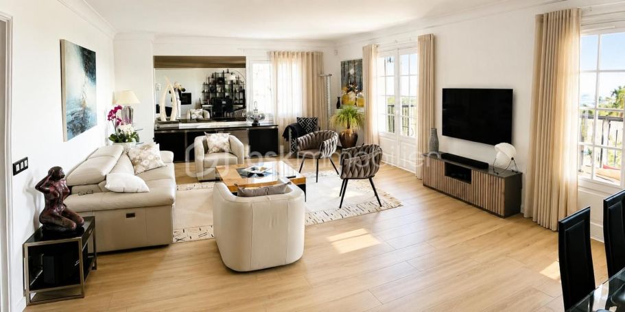 A louer APPARTEMENT DE PRESTIGE T4 124 M2 TERRASSE BORD DE MER TOULON