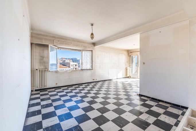 A louer APPARTEMENT T4 75 M2 TERRASSE VUE MER TOULON