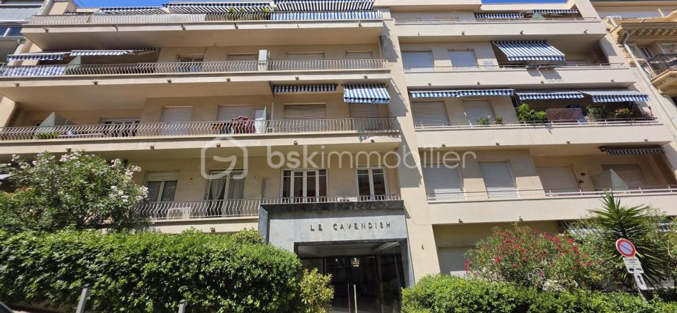 A louer STUDIO  30 M2 BORD DE MER NICE