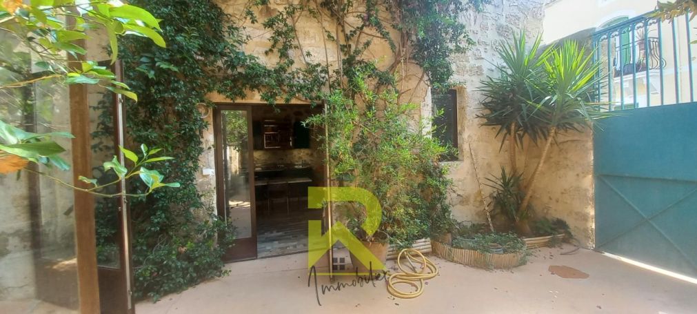 A vendre GîTE  POMEROLS