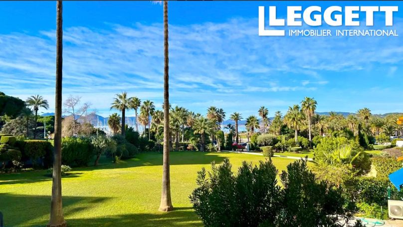 A louer APPARTEMENT DE PRESTIGE T5 126 M2 TERRASSE BORD DE MER CANNES