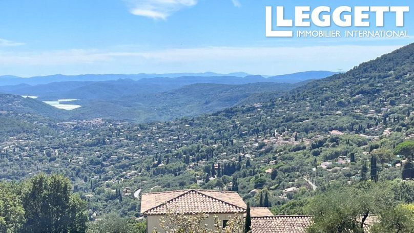 A vendre MAISON  8 PIECES 225 M2 VUE MER CABRIS
