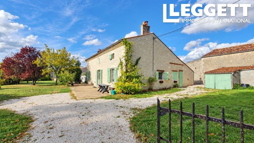 A vendre GîTE  SALEIGNES