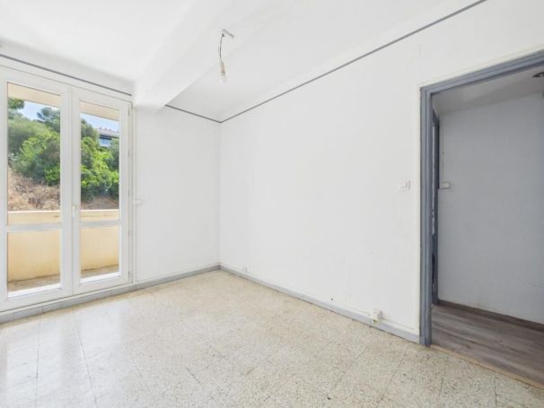 A louer APPARTEMENT T3 62 M2 TERRASSE BORD DE MER AJACCIO