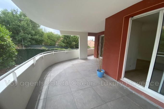 A louer APPARTEMENT T2 52 M2 TERRASSE  FUVEAU