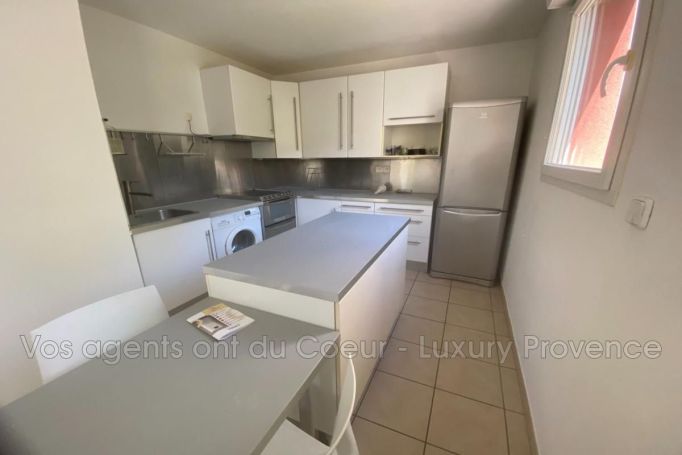 A louer APPARTEMENT T2 52 M2 TERRASSE  FUVEAU
