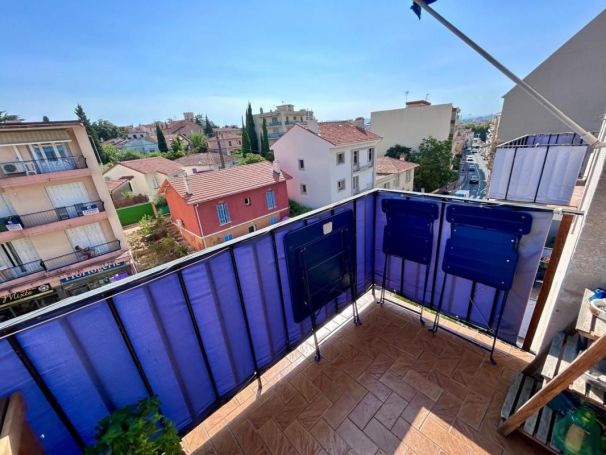 A louer APPARTEMENT T3 53 M2 BORD DE MER SAINT RAPHAEL
