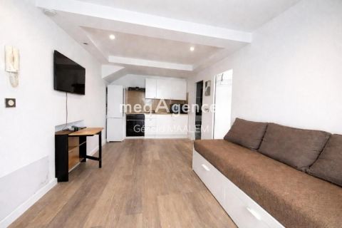 A louer APPARTEMENT T2 32 M2 BORD DE MER CAVALAIRE SUR MER