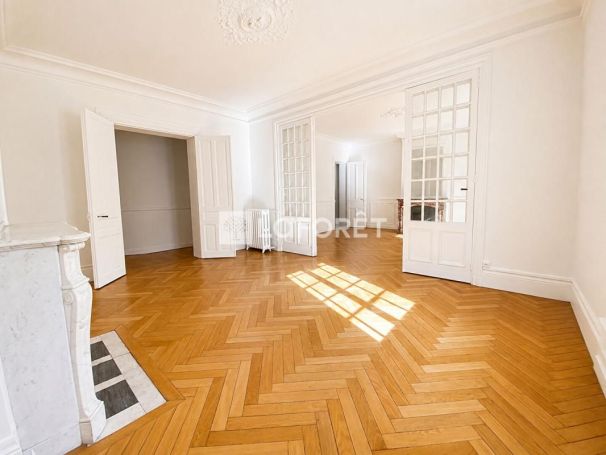 APPARTEMENT T4 127 M2 PIEDS DANS L'EAU LE HAVRE