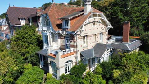 A louer MAISON  8 PIECES 247 M2 BORD DE MER SAINTE ADRESSE