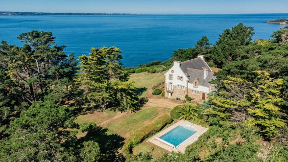 PROPRIETE de prestige 15 PIECES 360 M&sup2; TREBEURDEN