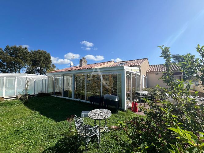 MAISON  4 PIECES 126 M2 BORD DE MER JARD SUR MER