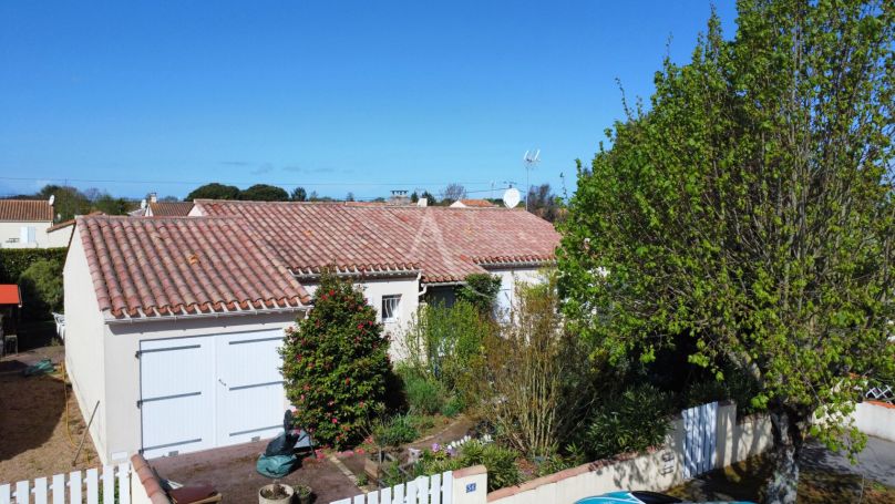 A vendre MAISON 4 PIECES 126 M2 BORD DE MER JARD SUR MER