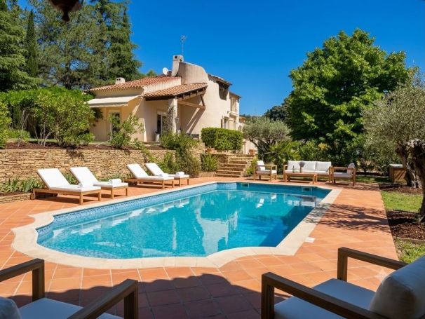 A louer MAISON  8 PIECES 270 M2  LE BEAUSSET