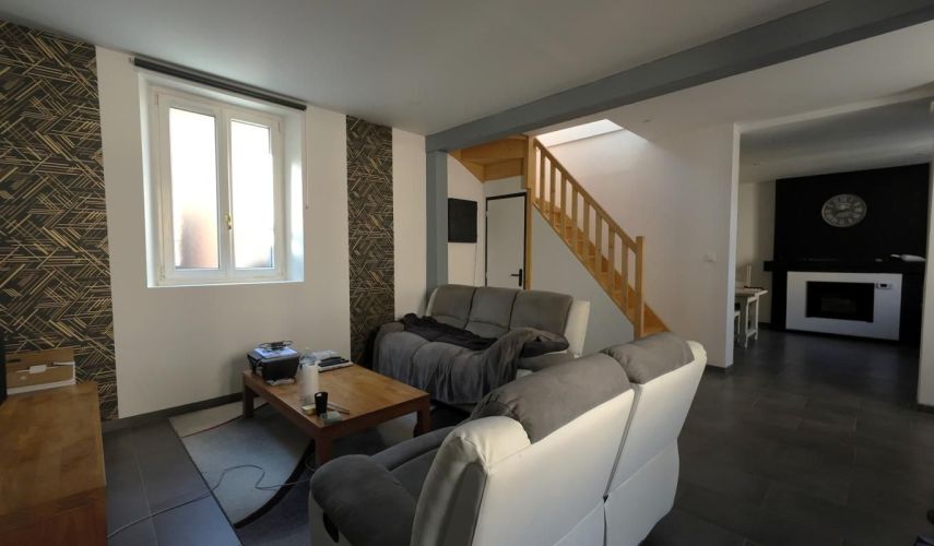 MAISON  DE PêCHEUR BORD DE MER GUEURES
