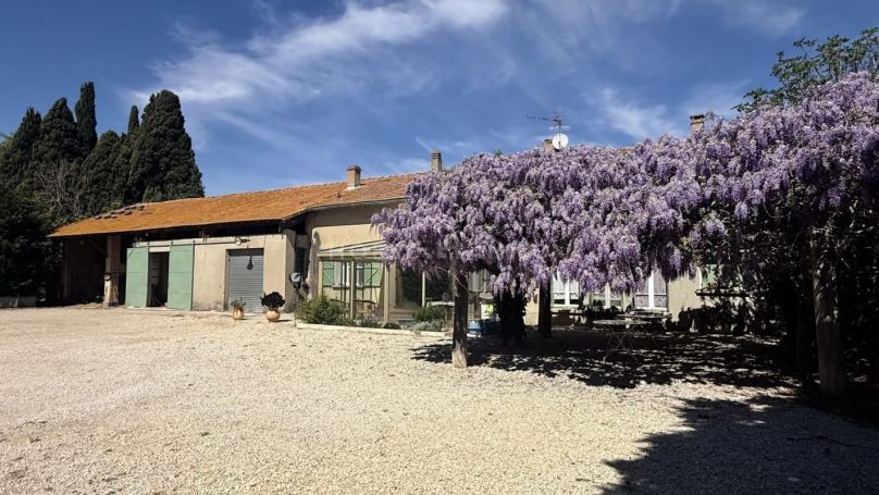 A louer MAISON  6 PIECES 197 M2  EYGUIERES