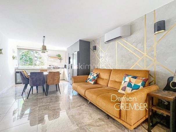 A louer APPARTEMENT DUPLEX T3 60 M2 TERRASSE BORD DE MER LA GRANDE MOTTE