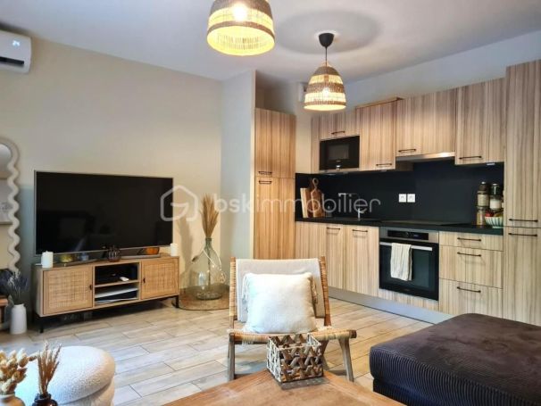 A louer APPARTEMENT T2 45 M2 BORD DE MER CANNES