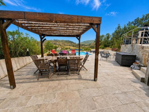 A louer MAISON  7 PIECES 145 M2  VILLESEQUE DES CORBIERES