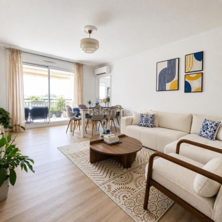 A louer APPARTEMENT T3 68 M2 TERRASSE BORD DE MER NICE