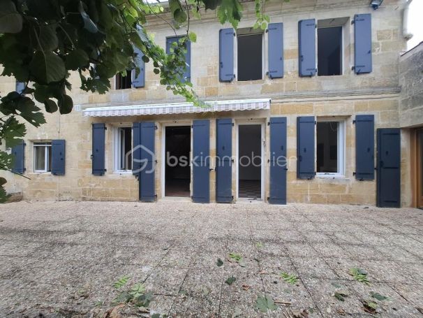 A louer MAISON  8 PIECES 182 M2  SAINT GENES DE CASTILLON