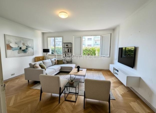A louer APPARTEMENT T2 52 M2 BORD DE MER CAGNES SUR MER