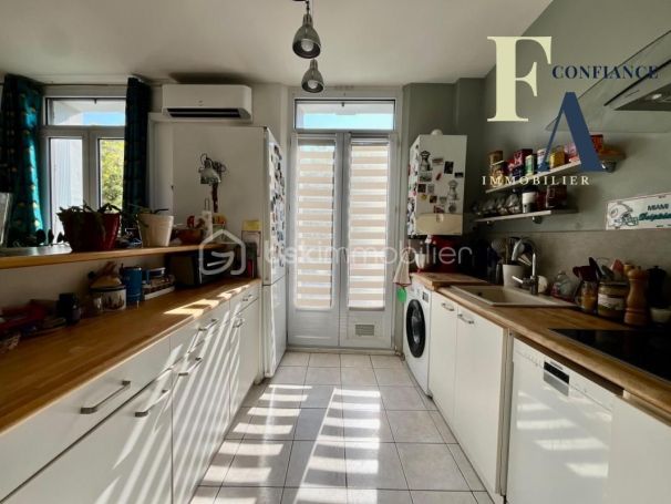 A louer APPARTEMENT T3 67 M2 BORD DE MER SETE