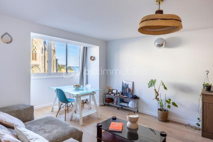 A louer APPARTEMENT DE PRESTIGE T2 42 M2 BORD DE MER BIARRITZ